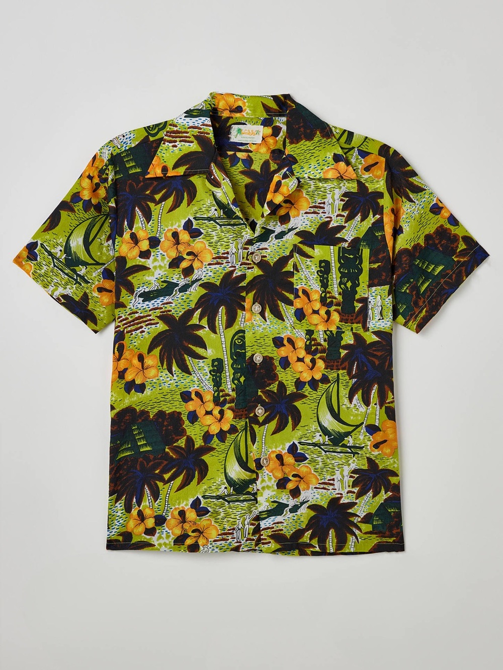 Vintage 60’s/70s Waikiki Green
Tiki Beach Print Hawaiian
Aloha Shirt S